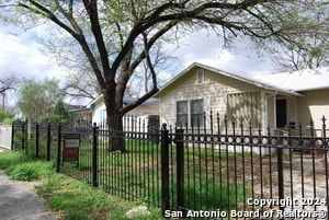 Building Photo - 1823 Clower Rental