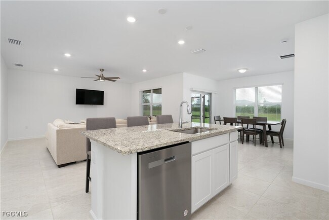 Photo - 42428 Cascade Dr