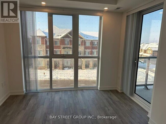 Photo - 1005 Dundas St E Unit 559