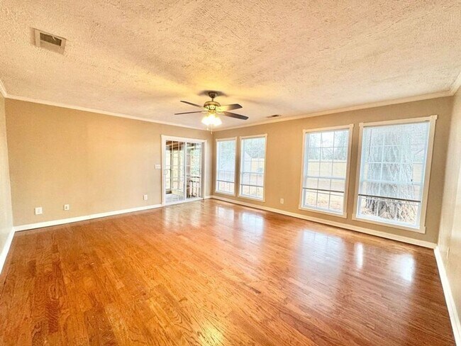 Photo - Charming 3 bedroom, 2 bathroom home located in the sought-after Battery Point on Whitemarsh Islan...