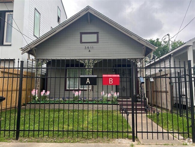 Building Photo - 3511 Palmer St Rental