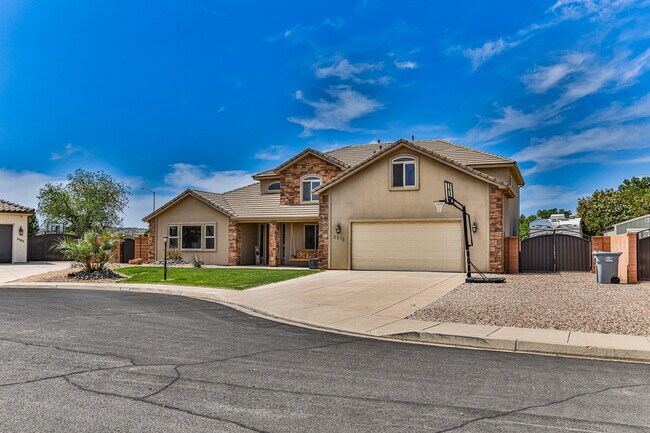 Photo - "Spacious 4-Bedroom Retreat with 3,584 Sq ...