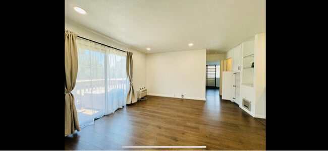 Building Photo - 6362 Rancho Mission Rd Rental