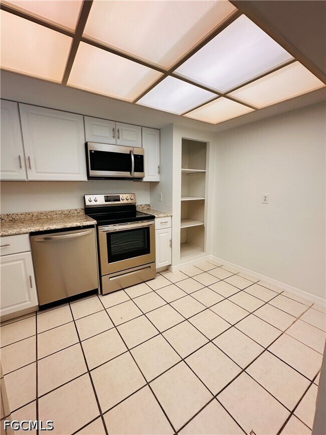 Photo - 4920 Vincennes Ct Unit 103