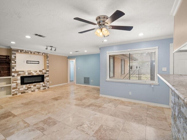 Photo - 1608 Espoir Dr