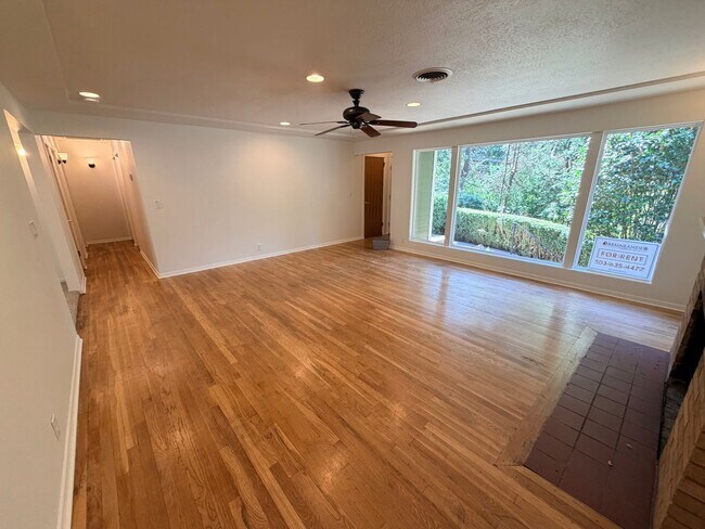 Photo - 9938 SW Terwilliger Blvd Unit A - MAIN HOUSE