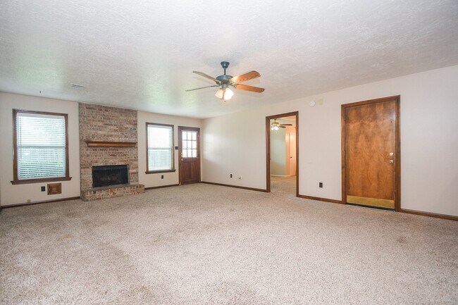 Photo - 2113 Georgetown St