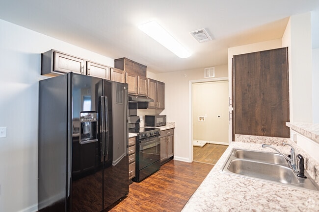 1BR, 1BA