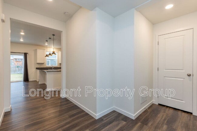 Photo - 3518 Sawtooth St