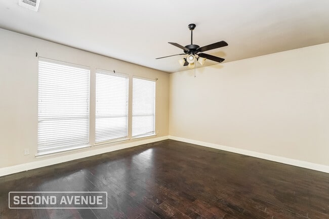 Photo - 401 Bamborough Dr