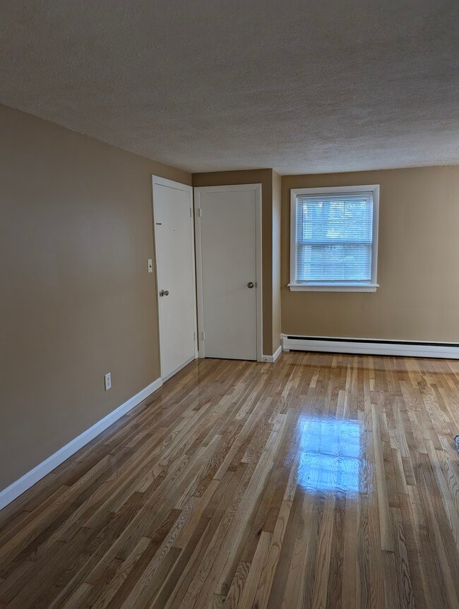 Photo - 246 Salem St