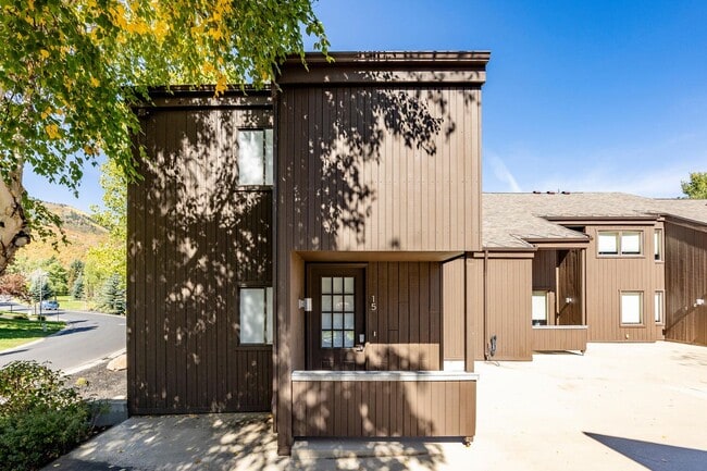 Luxury Condo Retreat at the base of Park C... - Luxury Condo Retreat at the base of Park C...