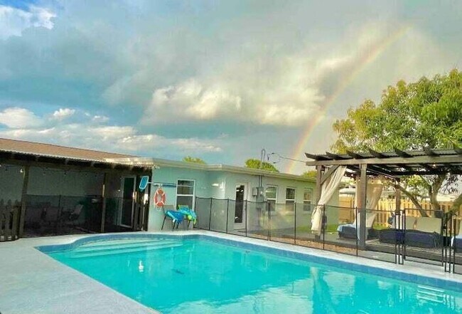 Photo - 228 NE 1st Ct