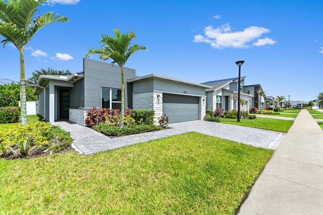 Building Photo - 11381 SW Lyra Dr.