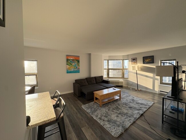 Photo - 8 W Chestnut St Unit 21F