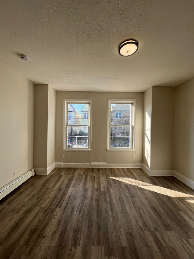 Photo - 72 Van Nostrand Ave Unit 1