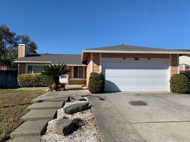 Upgraded Suisun City Home Available NOW! - Upgraded Suisun City Home Available NOW!