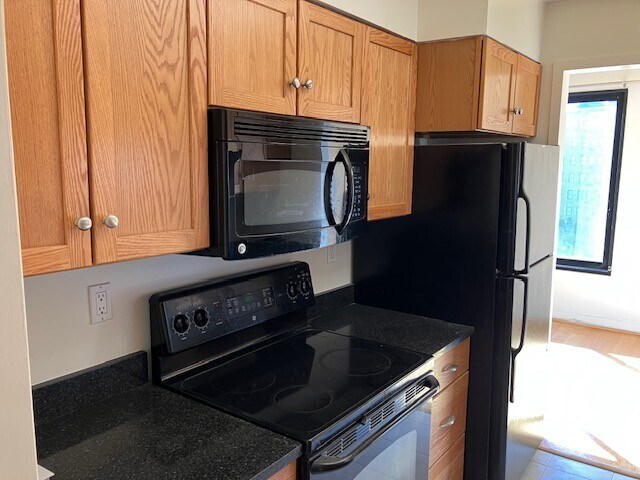 Cocina - 2501 Calvert St NW Unidad #705