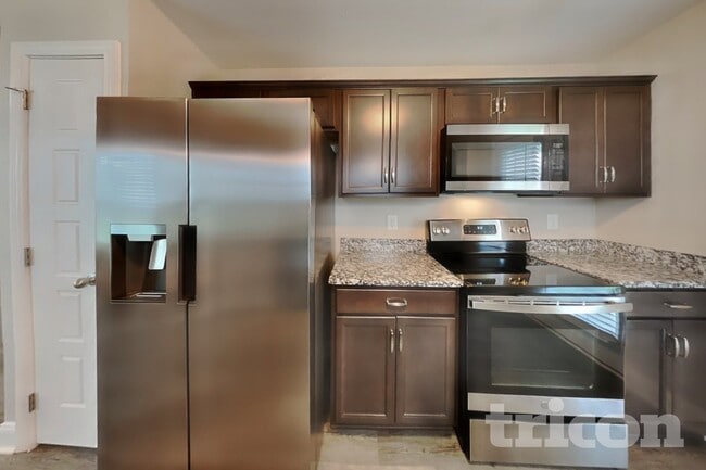 Photo - 1093 Whitney Dr