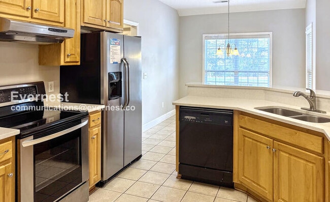 Photo - Madison Home with Attached Garage / Pet Friendly /  Available Now!