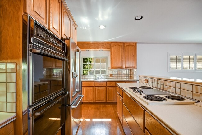 Photo - 1516 Whipple Ave