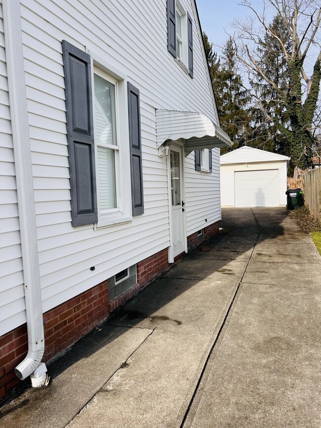 Photo - 123 Gould Ave