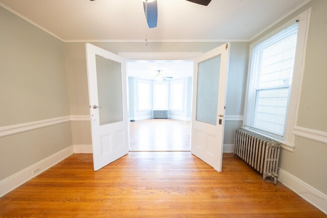 Photo - 128 Oak St