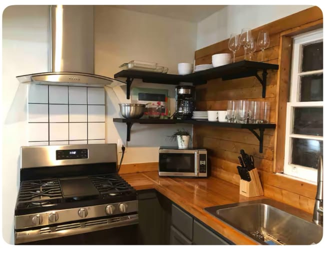 Building Photo - 209 Silver Springs Cir SW Rental