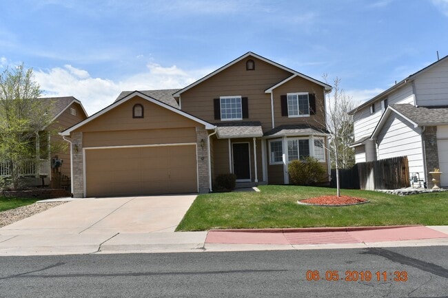 Building Photo - Large Parker Home 3 bed, 3 bath Nearly 2K ...