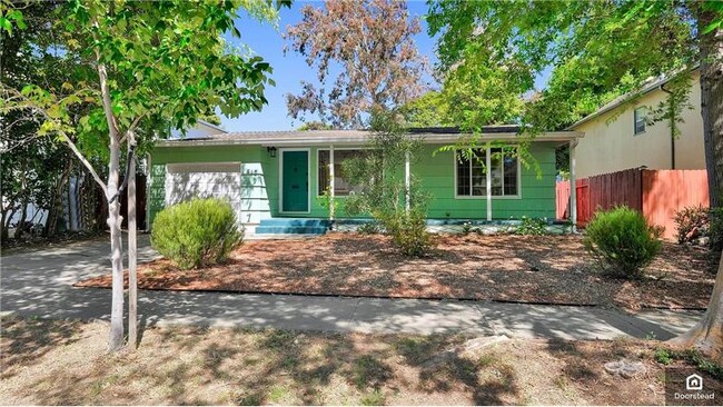 Photo - 518 Yuba St House