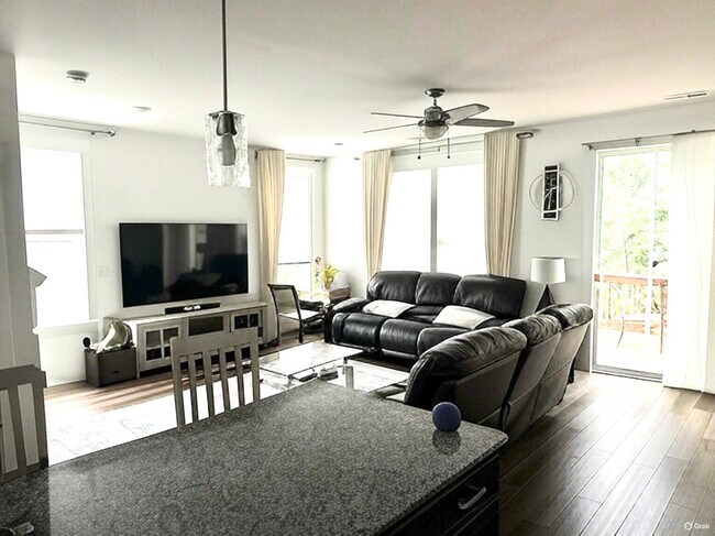 Photo - 1140 Kiernan Grove Ln