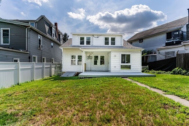 Photo - 20 Laurel St