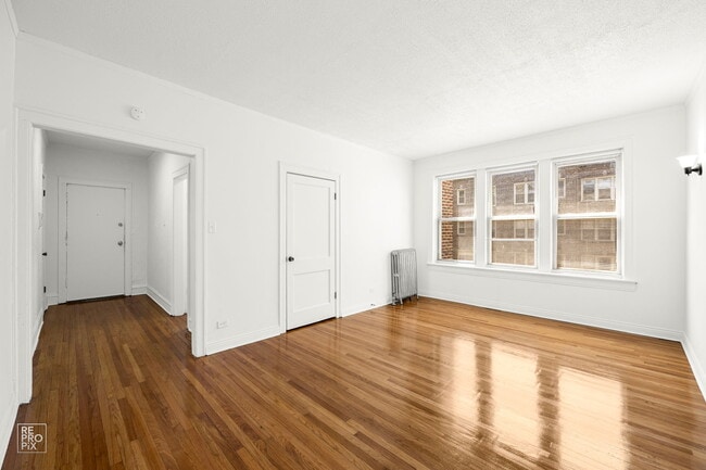 Photo - 7930-46 S Ingleside Ave