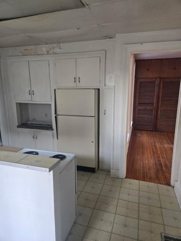 Photo - 538 W Broadway St