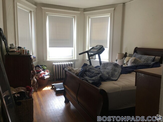 Building Photo - 1163 Boylston St Rental