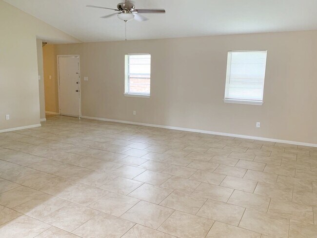Photo - 2334 Marble Falls Dr