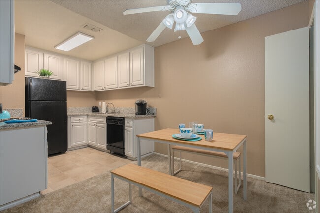 Renovated White - 1BR, 1BA - 765SF - Dinging Room - Village at Fair Oaks