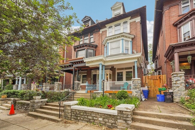 Photo - 251 S 46th St