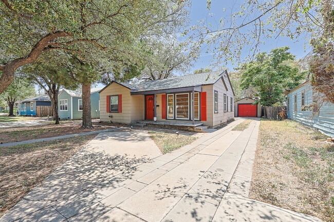 Charming 2 Bedroom Home with Character & Convenient Amenities