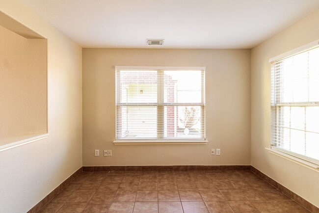 Photo - 29415 Legends Hill Dr