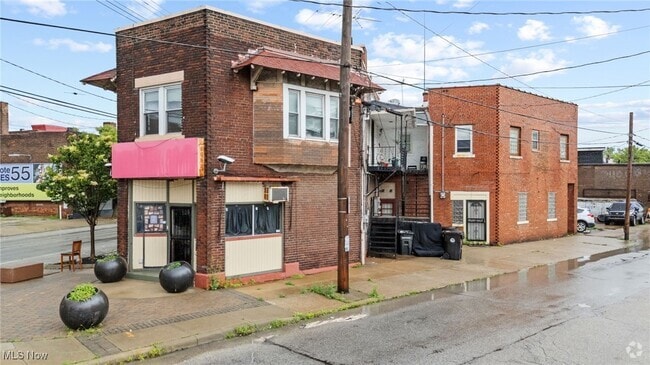 Building Photo - 15300 Waterloo Rd Rental