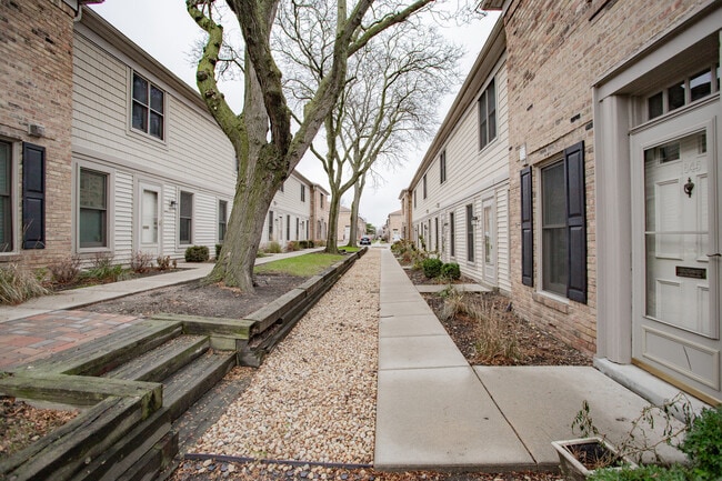 Photo - 1845 Bristol Walk