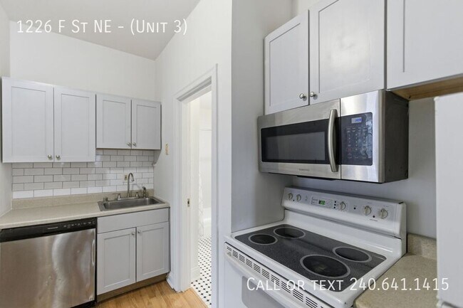 Photo - 1226 F St NE