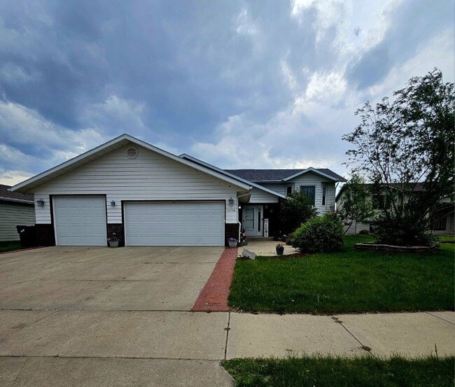 Photo - 2736 Essex Loop House