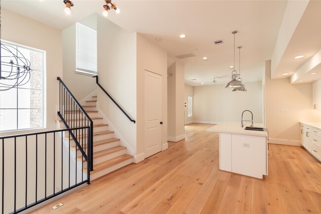 Photo - 3821 N Braeswood Blvd Unit D