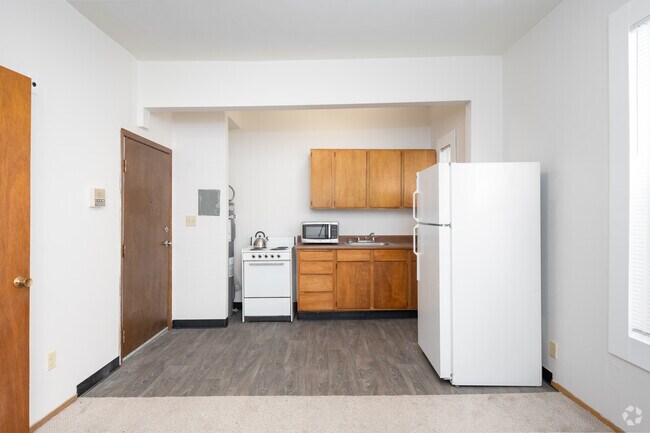 1BD, 1BA - 265-500SF - Ludlow B Apartments