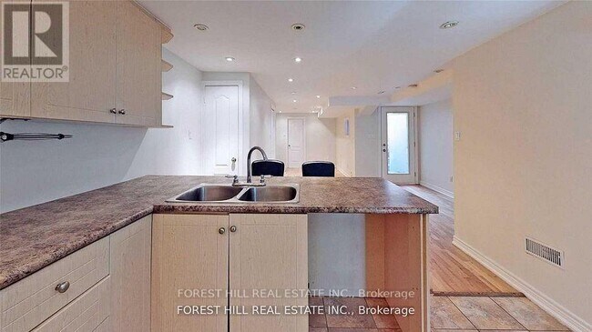 Photo - 41 Gladstone Ave