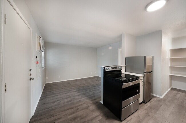 Photo - Greenway Apartments