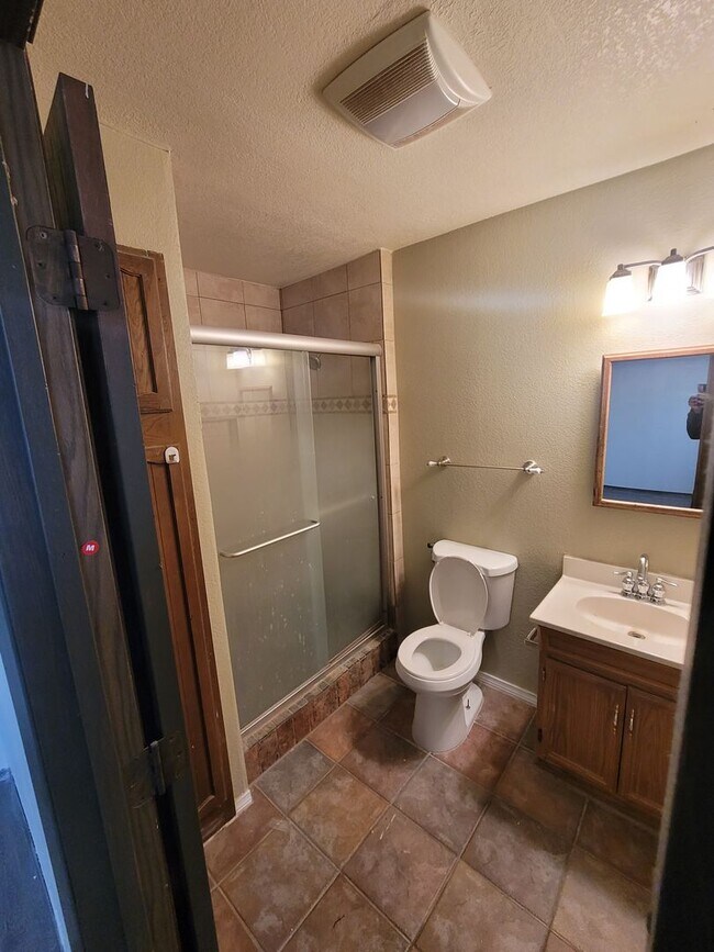 Photo - 2320 Montclair Cir