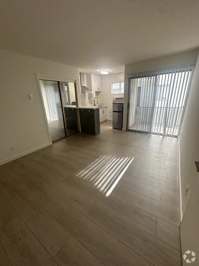 Building Photo - 8223-8312 Blackburn Ave Rental